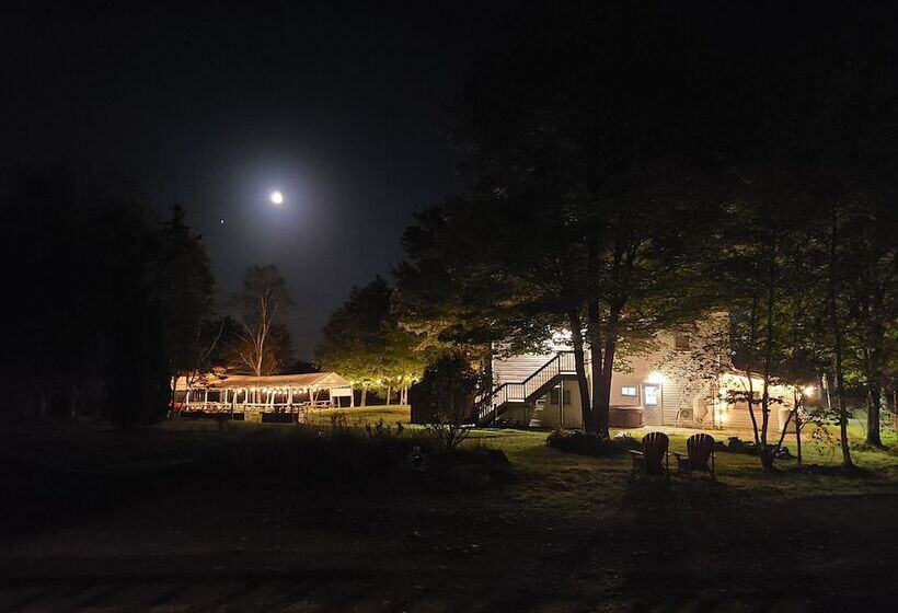 فندق Crabbe Mountain Inn