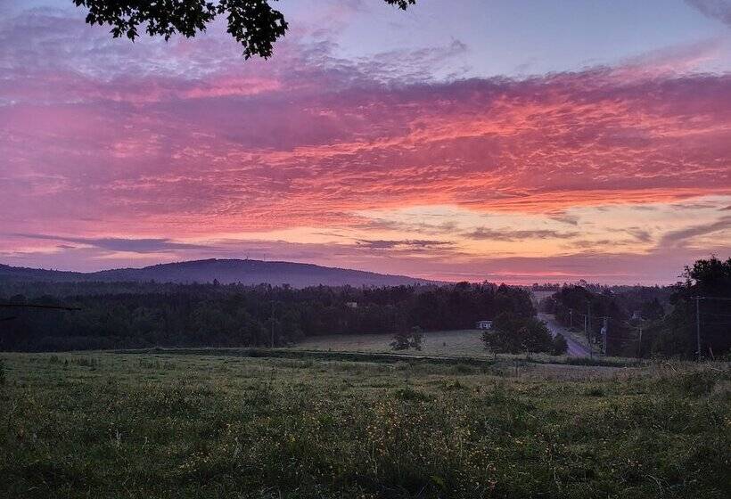 فندق Crabbe Mountain Inn