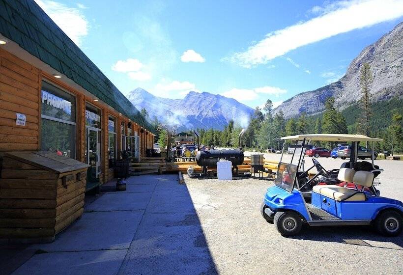 فندق David Thompson Resort