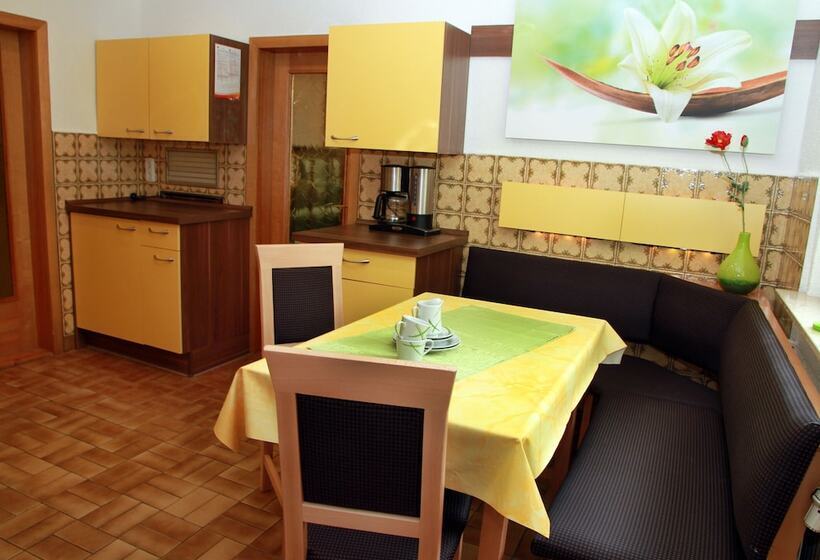 호텔 Ferienwohnungen Hinternah