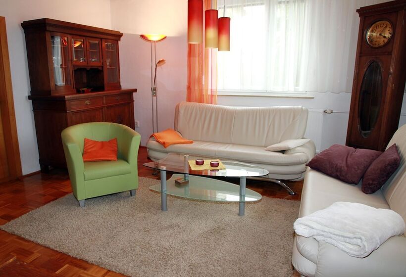 호텔 Ferienwohnungen Hinternah