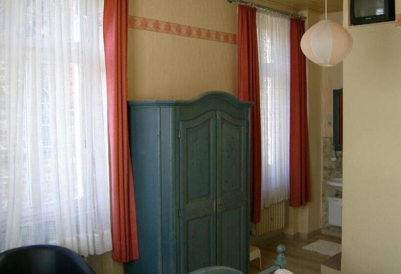 ホテル Gasthaus Zur Traube