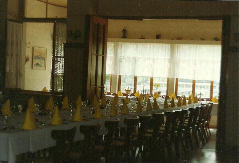 ホテル Gasthaus Zur Traube