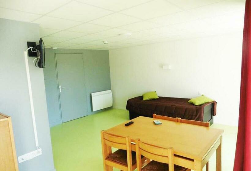 בית מלון כפרי Gîtes Du Haut Cantal