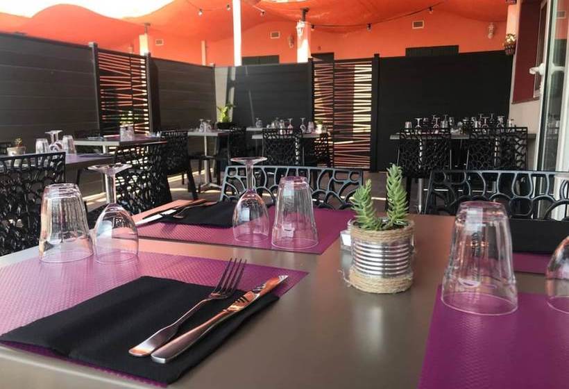 ホテル La Casa Nova