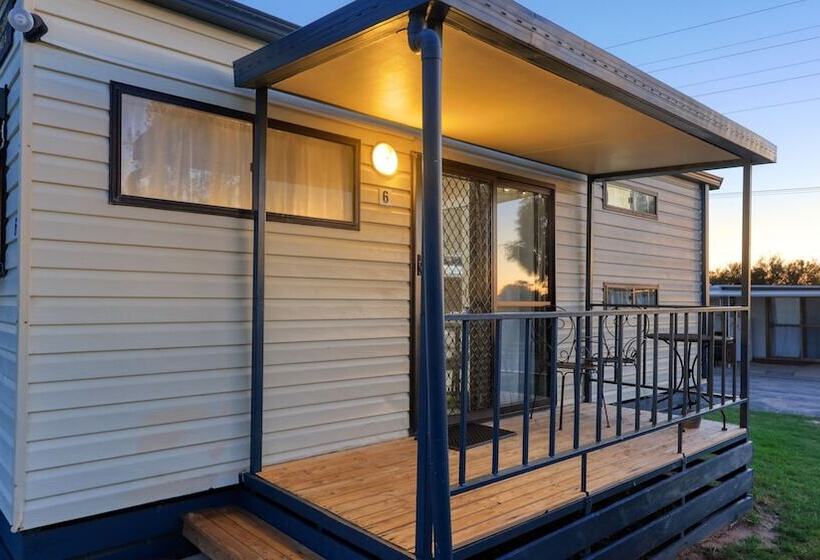 فندق Lake Boga Caravan Park