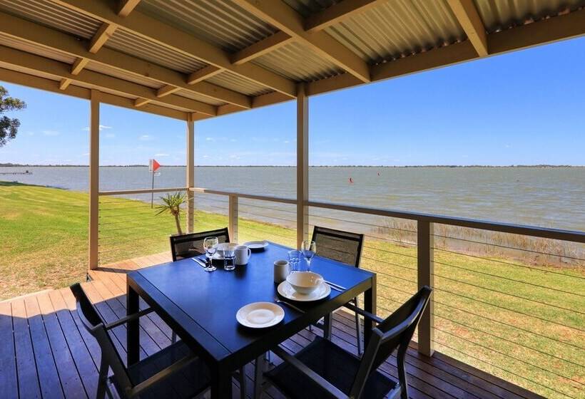 فندق Lake Boga Caravan Park