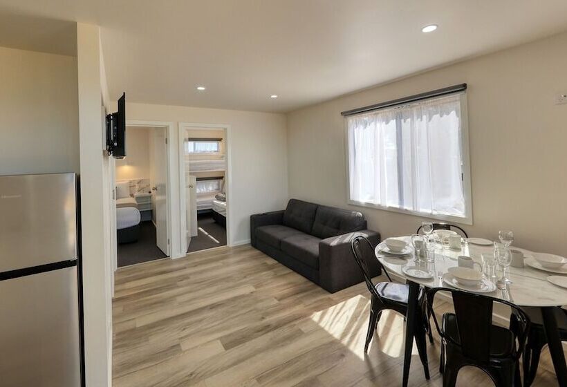 فندق Lake Boga Caravan Park