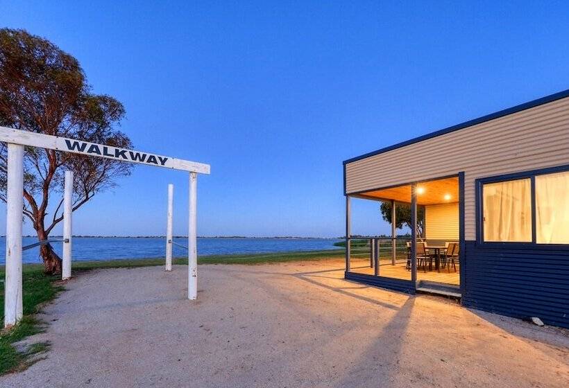 فندق Lake Boga Caravan Park