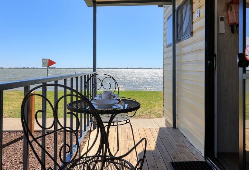 فندق Lake Boga Caravan Park