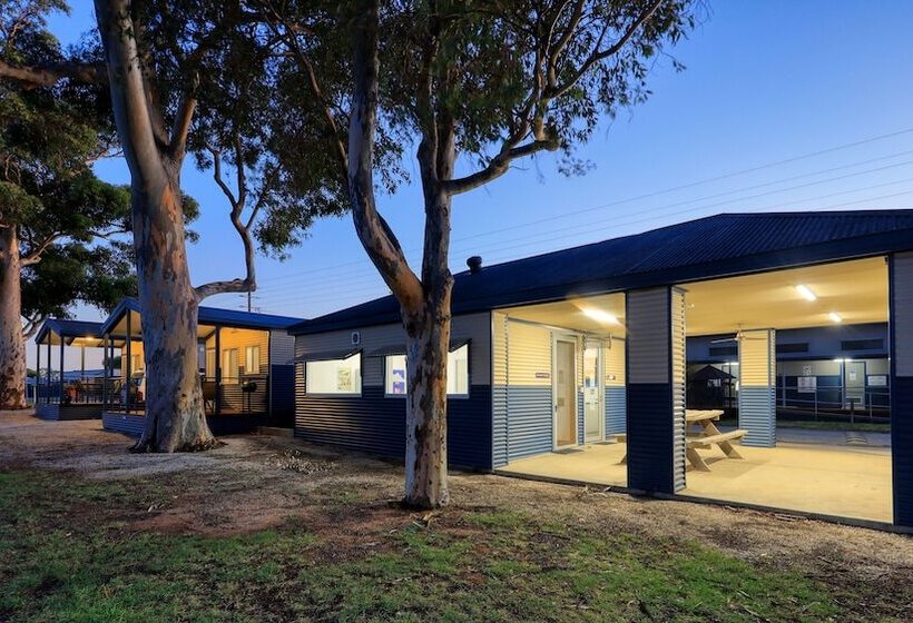 فندق Lake Boga Caravan Park