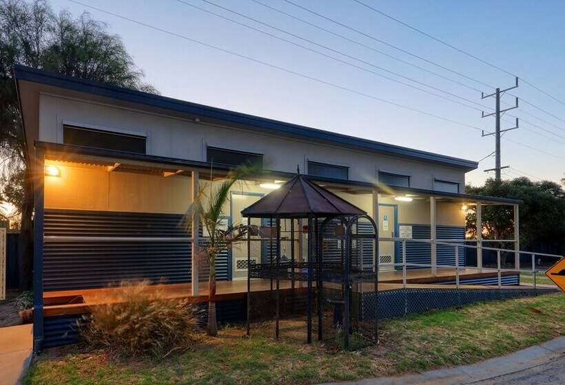 فندق Lake Boga Caravan Park