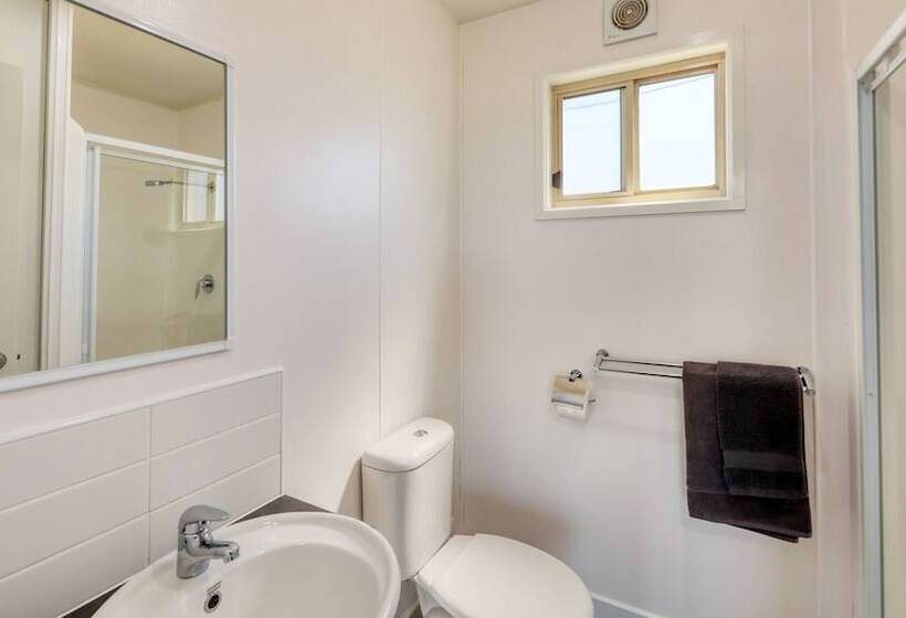 فندق Lake Boga Caravan Park