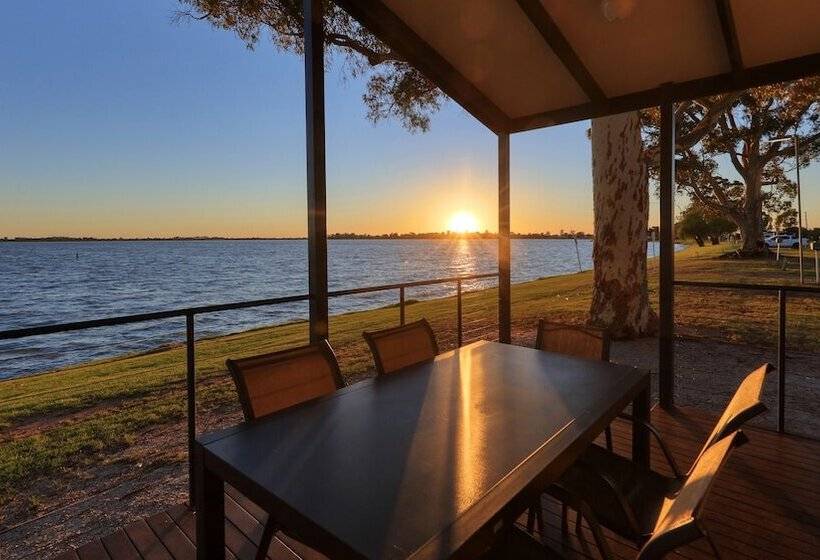 فندق Lake Boga Caravan Park