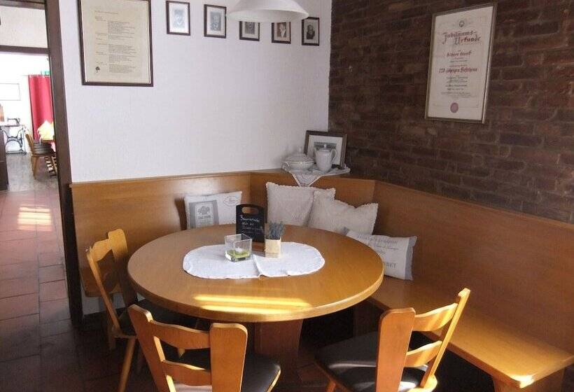 Отель Landgasthof Zum Adler