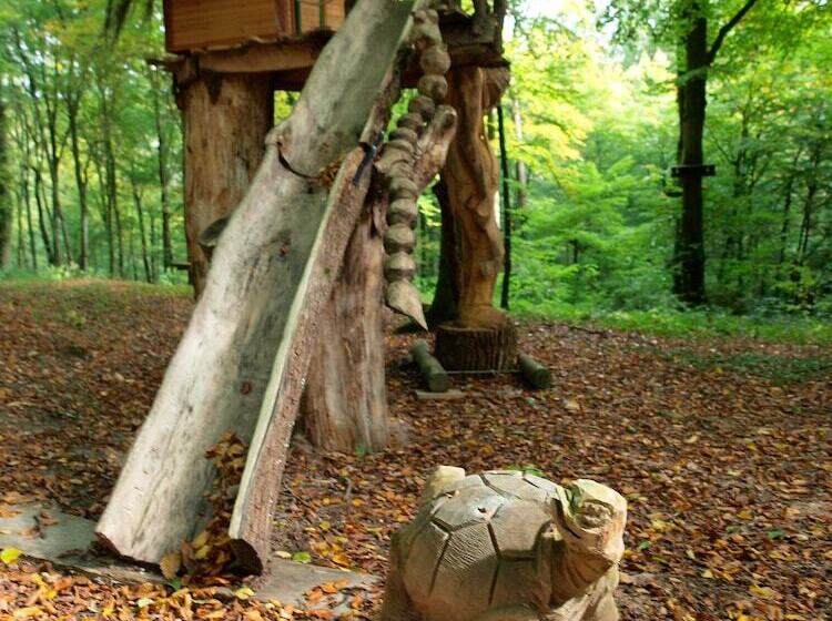 Отель L'arbre à Cabane