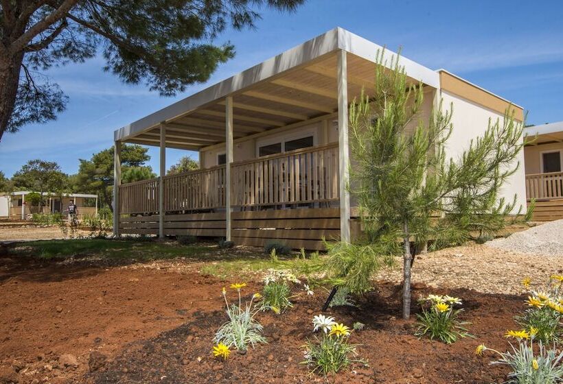ホテル Mobile Homes At Camping Ugljan Resort