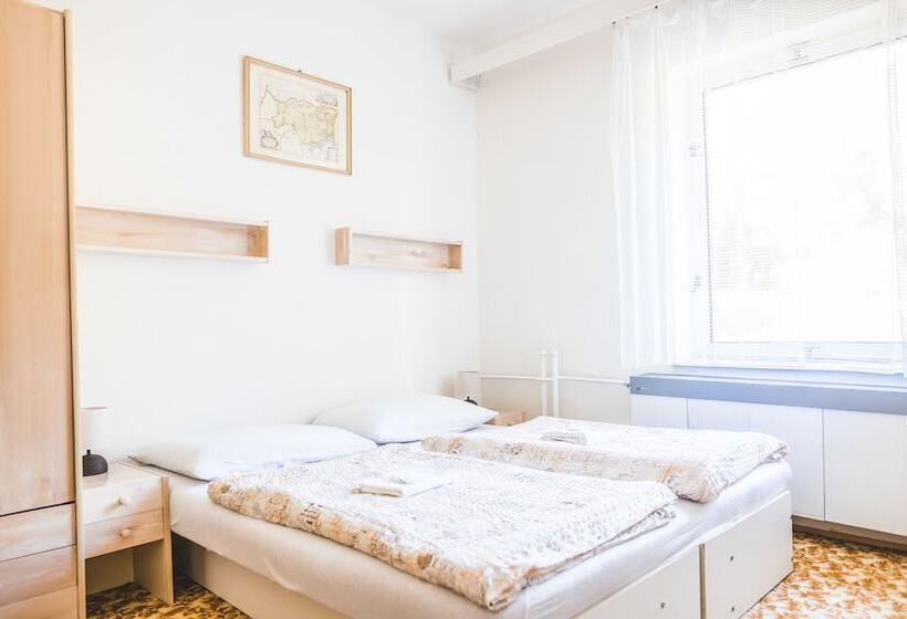 בית מלון כפרי Na Potůčníku