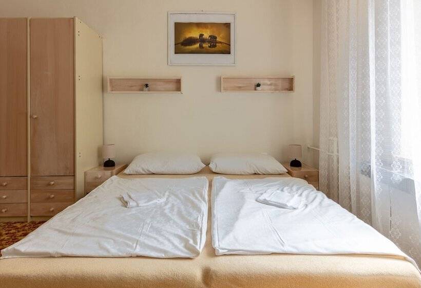 בית מלון כפרי Na Potůčníku