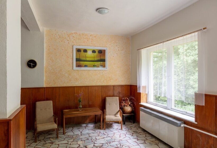 בית מלון כפרי Na Potůčníku