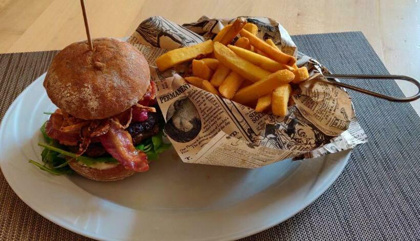 בית מלון כפרי Neue Hohe