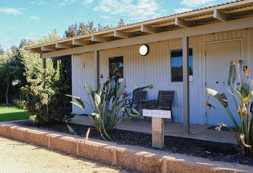 هتل Norwesta Lifestyle Park