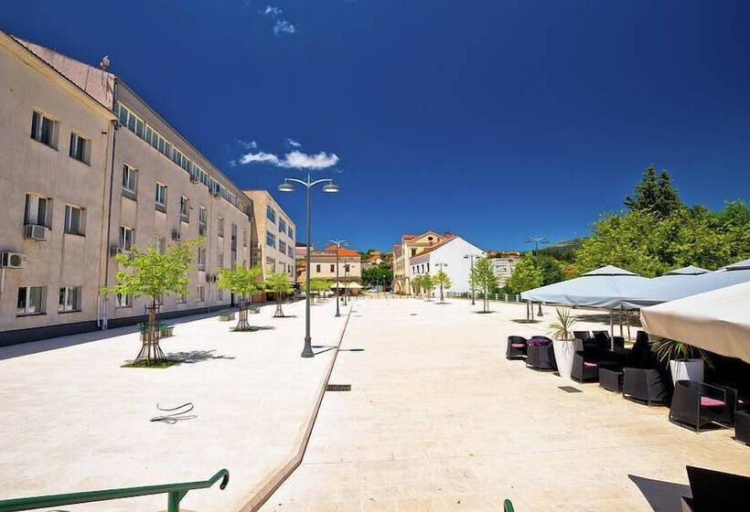 בית מלון כפרי Park