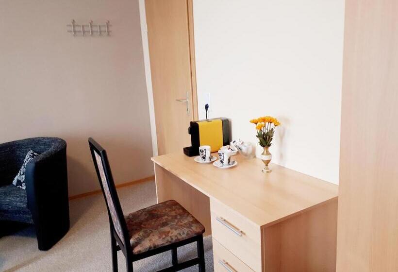 ホテル Restaurant Denis