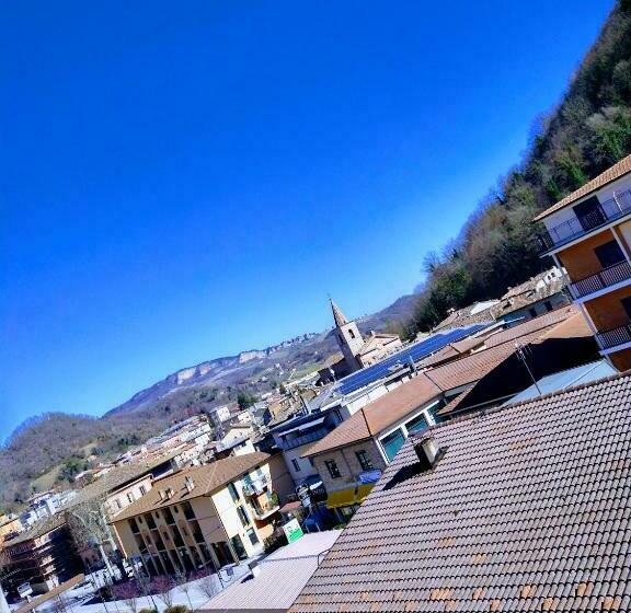 فندق Ristorante Da Roverino