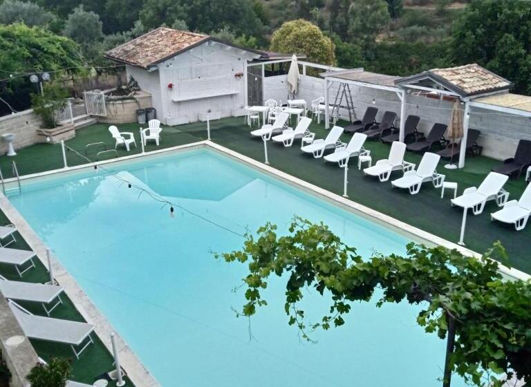 田舎風ホテル Agriturismo Al Passaggio Di Pirro