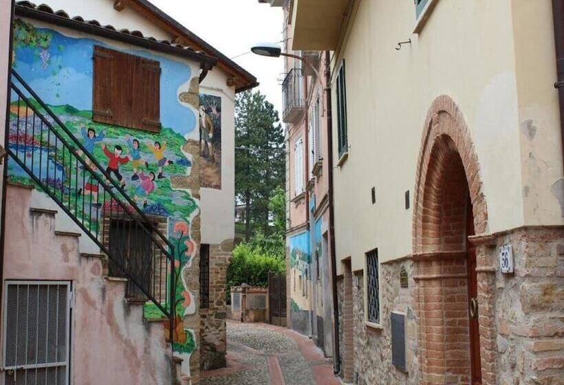 בית מלון כפרי Agriturismo I Murales