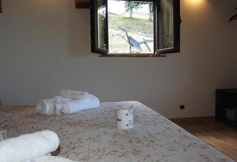 교외 호텔 La Fattoria Dei Sibillini