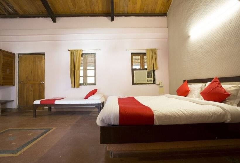 בית מלון כפרי Satya Resort By Oyo Rooms