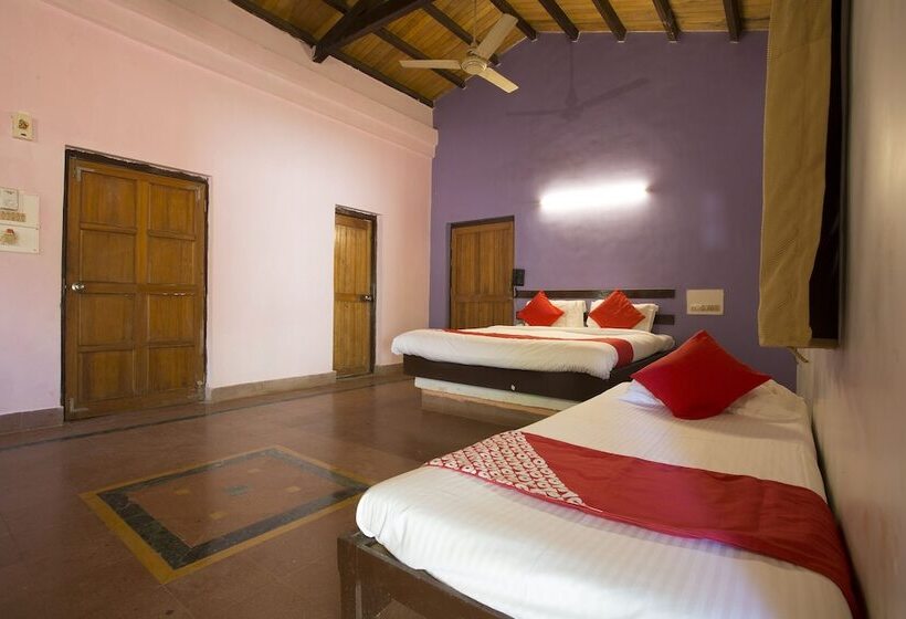 בית מלון כפרי Satya Resort By Oyo Rooms