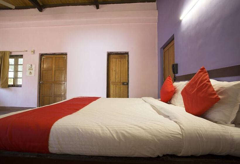 בית מלון כפרי Satya Resort By Oyo Rooms