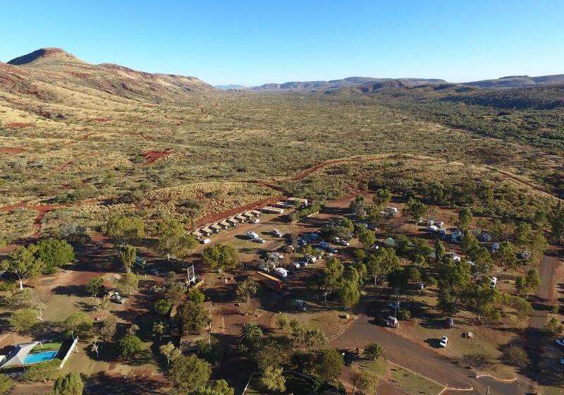 فندق Tom Price Tourist Park