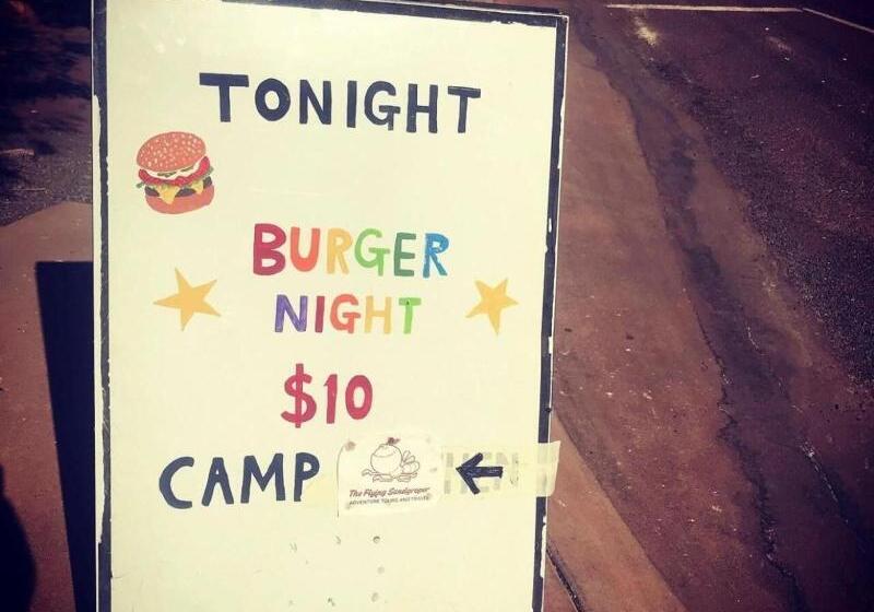 בית מלון כפרי Tom Price Tourist Park