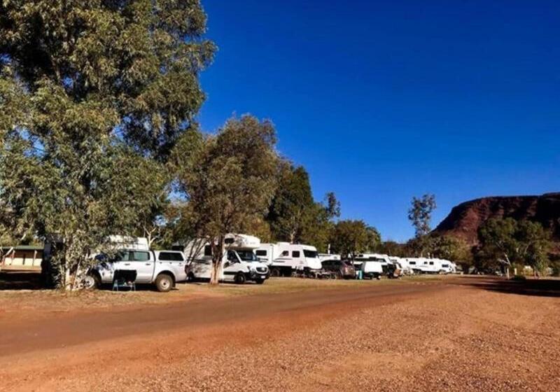 فندق Tom Price Tourist Park