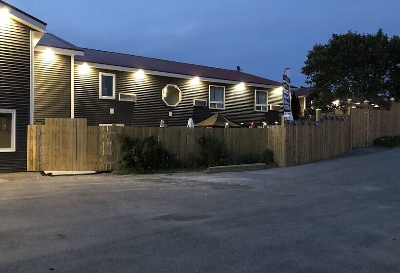 فندق Torrent River Inn