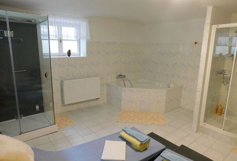 فندق Vila Arnau