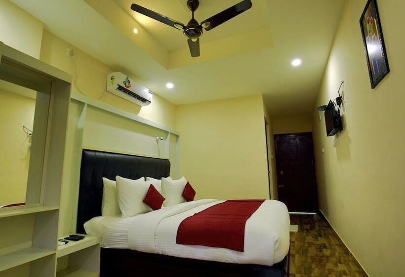 فندق Wayanad Square