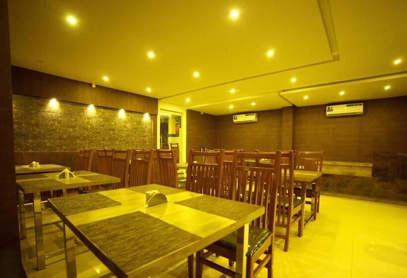 فندق Wayanad Square