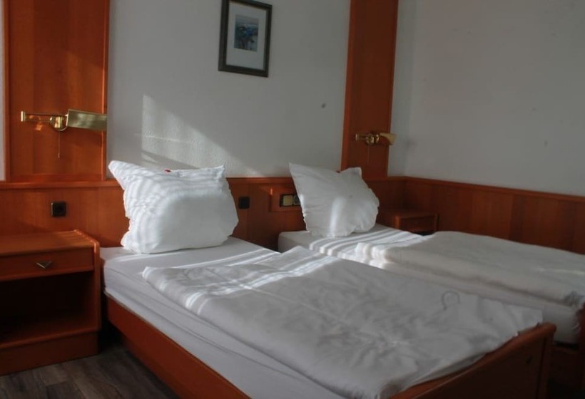 호텔 Zum Heiligen Feld