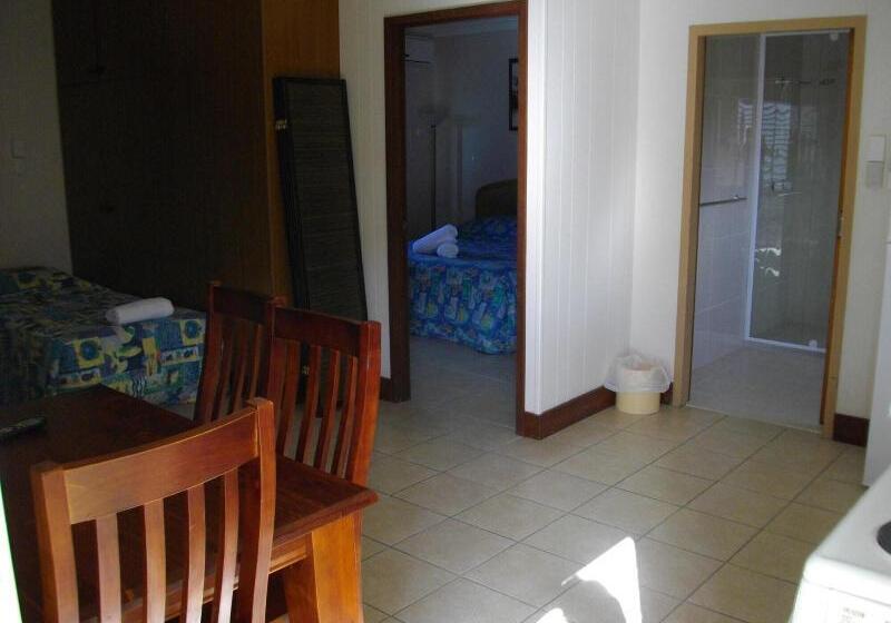 Kurrmine Beach Motel