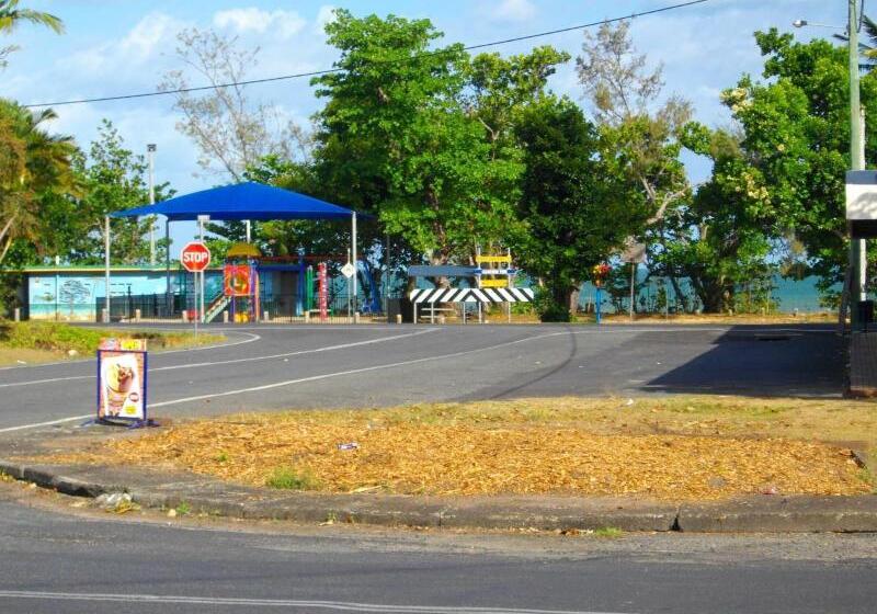 Kurrmine Beach Motel