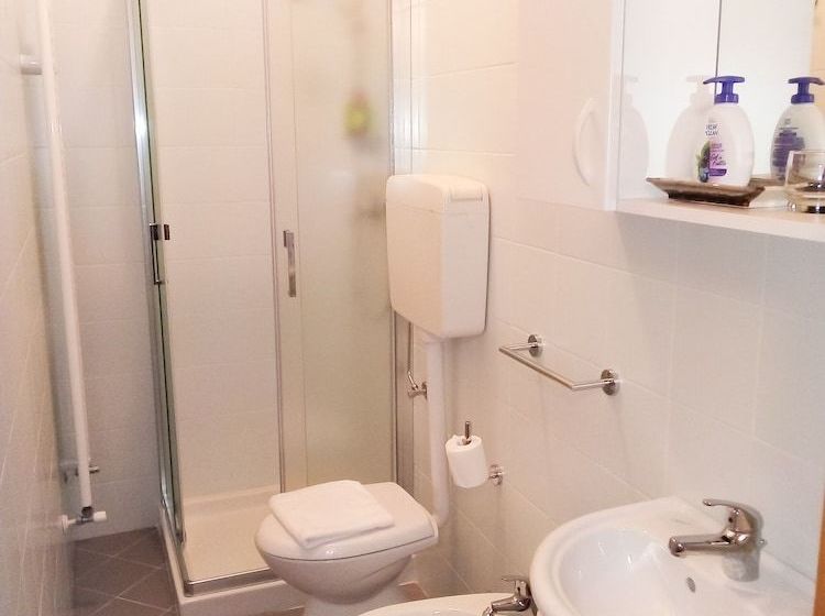 Пансион La Casa Del Popolo