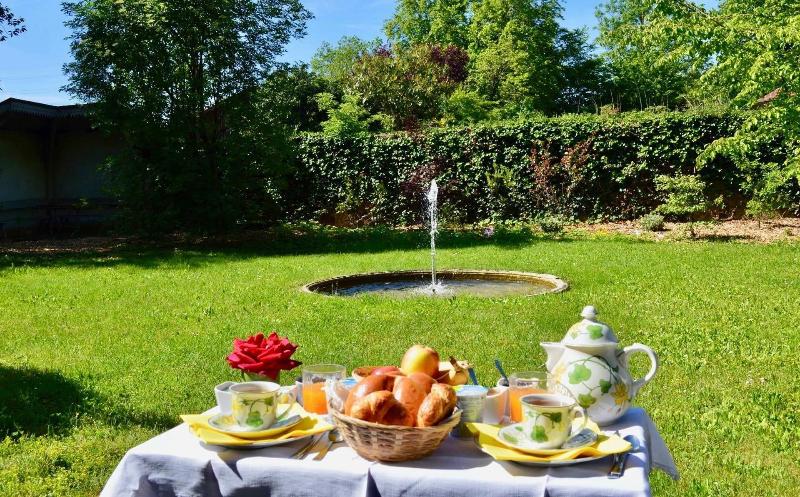 Pension Chateau De Mathod Chambres D Hotes