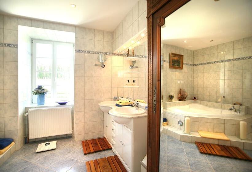 Пансион Domaine De Ballerand