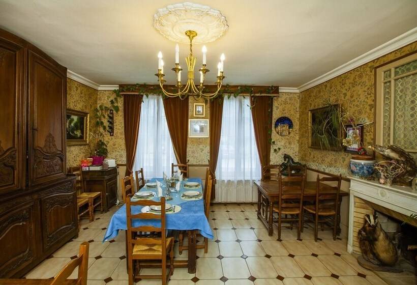 بنسيون Domaine De Montflix