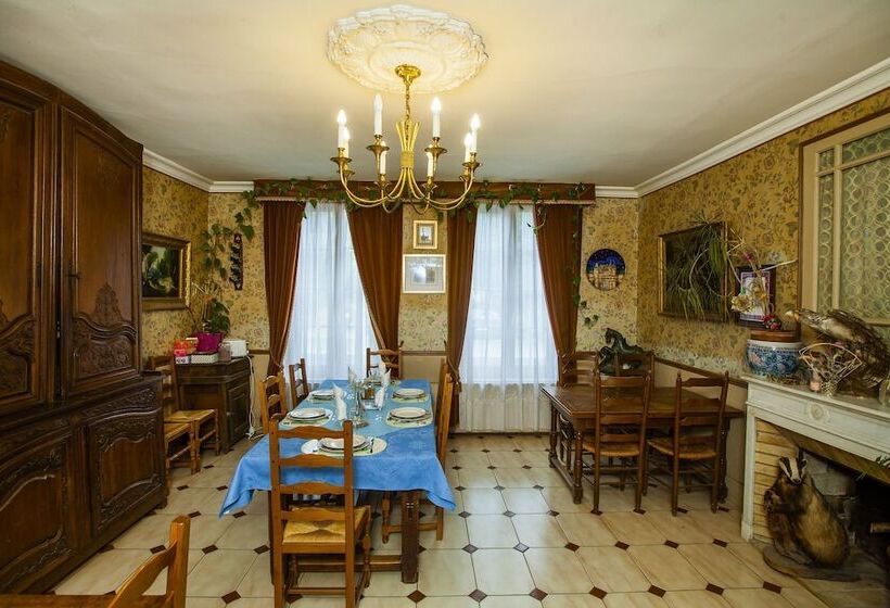 بنسيون Domaine De Montflix